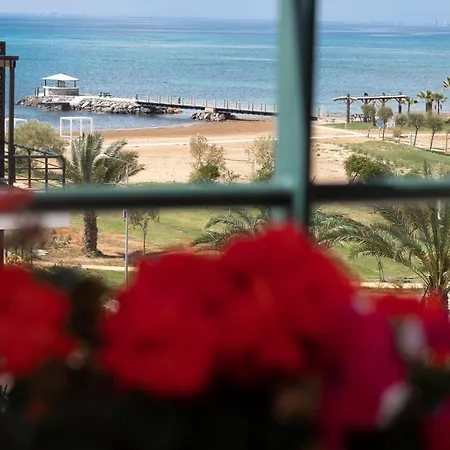 Thalassa Beach Front Vokolidha